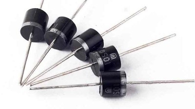 Діод Шотки 10SQ045 10A 45V (12649) Діод Шотки 10SQ045 10A 45V (12649)