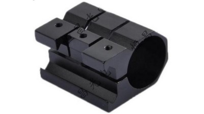 Зажим для фонарика прицілу алюміній 25мм на планку 20мм (18904) Зажим для фонарика прицілу алюміній 25мм на планку 20мм (18904)