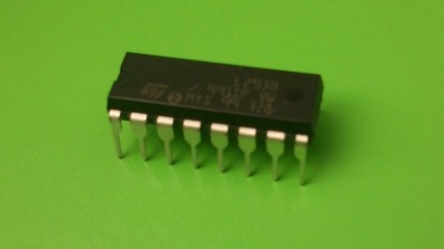 Мікросхема драйвера двигунів L293B DIP16 (10233)