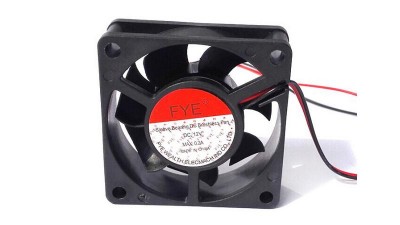 Вентилятор пластик 12V 0.2A 2.4W 9*9*2.5см 9025 (10669)