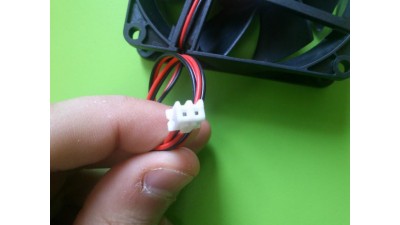 Вентилятор пластик 12V 0.2A 2.4W 8*8*2.5см 8025 (10670)