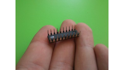 Регістр зсувний SN74HC244N (11030)