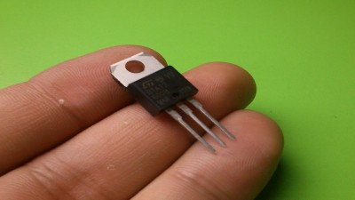 Симістор тиристор BTA12-600BRG (11256)