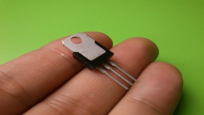 Симістор тиристор BTA12-600BRG (11256)