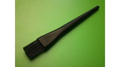 Щітка антистатична пряма 2см (11440)