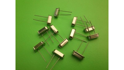 Кварцовий резонатор 7,3728 МГц HC-49U 7шт (11518)