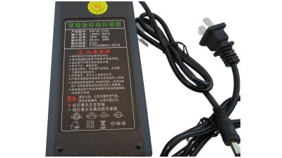 Зарядний пристрій блок живлення електросамокату 24V 2A (11566)