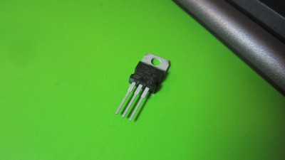 Біполярний NPN транзистор TIP120 60V 5A TO-220 (12518)