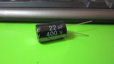 Конденсатор електролітичний 400V 22uF (12651)