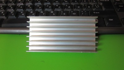 Потужний алюмінієвий радіатор для транзисторів 100*50*30 (12877)