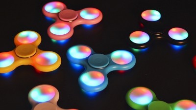 Світящий спінер LED Spinner іграшка на три пальці (12941)