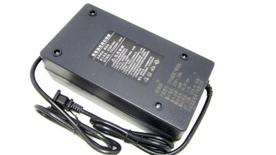 Зарядний пристрій блок живлення електровелосипеда 72V 5A (14333)