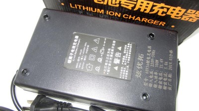 Блок живлення зарядний пристрій для літієвого акумулятора 71.4V 5A (14940)