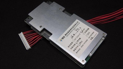 Плата захисту заряду розряду балансир BMS LiFePo 16S 48V 90A (15012)