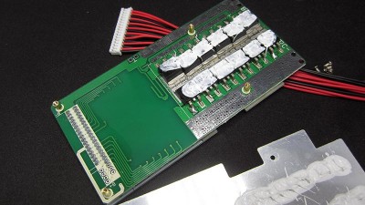 Плата захисту заряду розряду балансир BMS LiFePo 16S 48V 90A (15012)