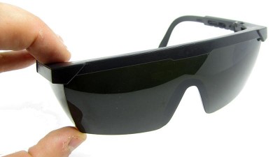 Окуляри захисні чорні регульовані дужки (15479)