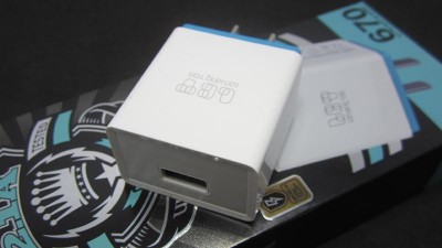 Зарядний пристрій зарядка для смартфона планшета DC 5V 2A (15493)