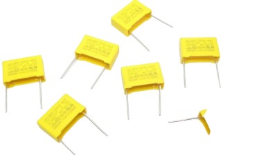 Запобіжний конденсатор змінного струму x2 0.1uf 275vac 18mm 10шт (16196)