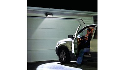 Вуличний світлодіодний світильник із сонячною панеллю і акумулятором 20*LED (16228)