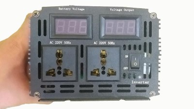 Автомобільний інвертор високої потужності 12V на 220V 4000W (16342)