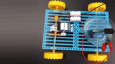 STEM-конструктор рухомий робот  з джерелом електроживлення на солоній воді (16458)