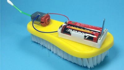 STEM-конструктор  робот-щітка  з електромеханічним  вібраційним приводом (16461)