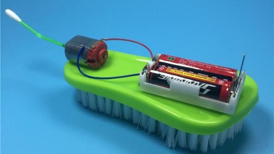 STEM-конструктор  робот-щітка  з електромеханічним  вібраційним приводом (16461)