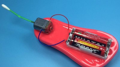 STEM-конструктор  робот-щітка  з електромеханічним  вібраційним приводом (16461)