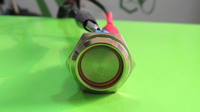 Кнопка антивандальна 16мм жовта з фіксацією з підсвіткою 220VAC (17222)