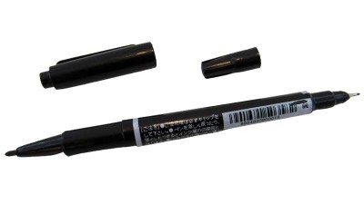 Малий перманентний маркер двосторонній два розміри пера (17537)