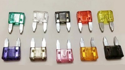 Автомобільний запобіжник міні розмір L 32V 15A (18403)