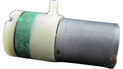 Повітряний насос 6V рибальський модель 370 (18729)