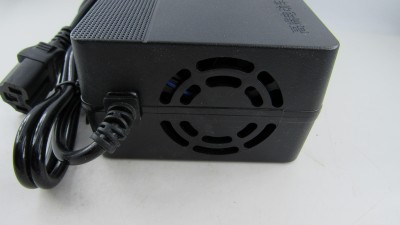 Зарядний пристрій кислотного акумулятора 60V 12Ah 60-74V 1.8A (18845)