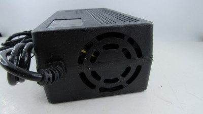 Зарядний пристрій кислотного акумулятора 48V 12Ah 48-59V 1.8A (18846)