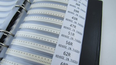 Набір SMD резисторів в книжці розмір 0402 170 номіналів по 50 штук (19017)