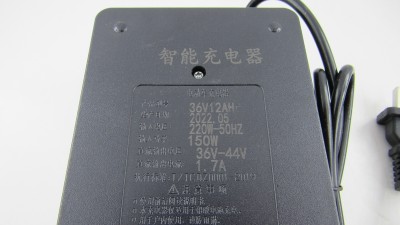 Зарядний пристрій акумулятора електровелосипеда 36V 12Ah (19151)