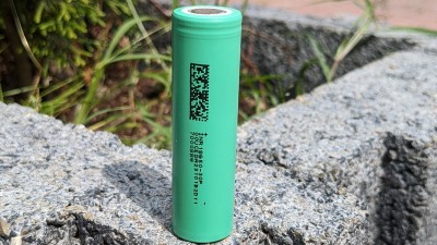 Акумулятор силовий LiIon INR18650 18650 3000mAh 3.7V 10C 30P (19728)