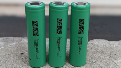 Акумулятор силовий LiIon INR18650 18650 3000mAh 3.7V 10C 30P (19728)