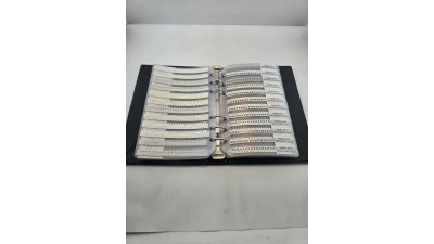 Набір SMD резисторів у книжці розмір 1210 5% 170 номіналів по 25 штук (20725)