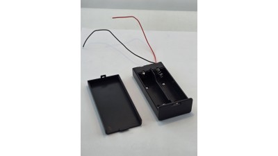 Бокс для акумуляторів 2x18650 з виключателем, холдер з кришкою (20737)